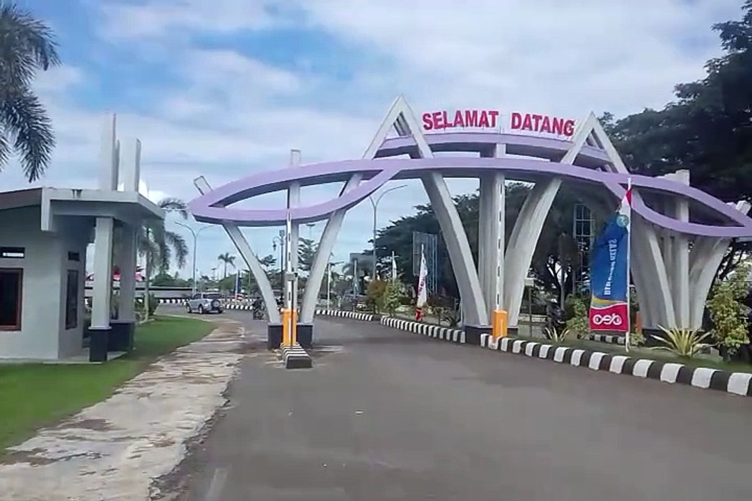 Bandar Udara Domine Eduard Osok Tampak Rapi