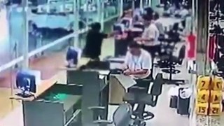 Cliente mata a tiros funcionário por prejuízo de R$ 5 mil