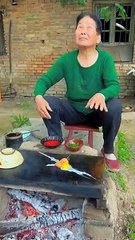 Chinese burger Surprise eggs laid on the roof