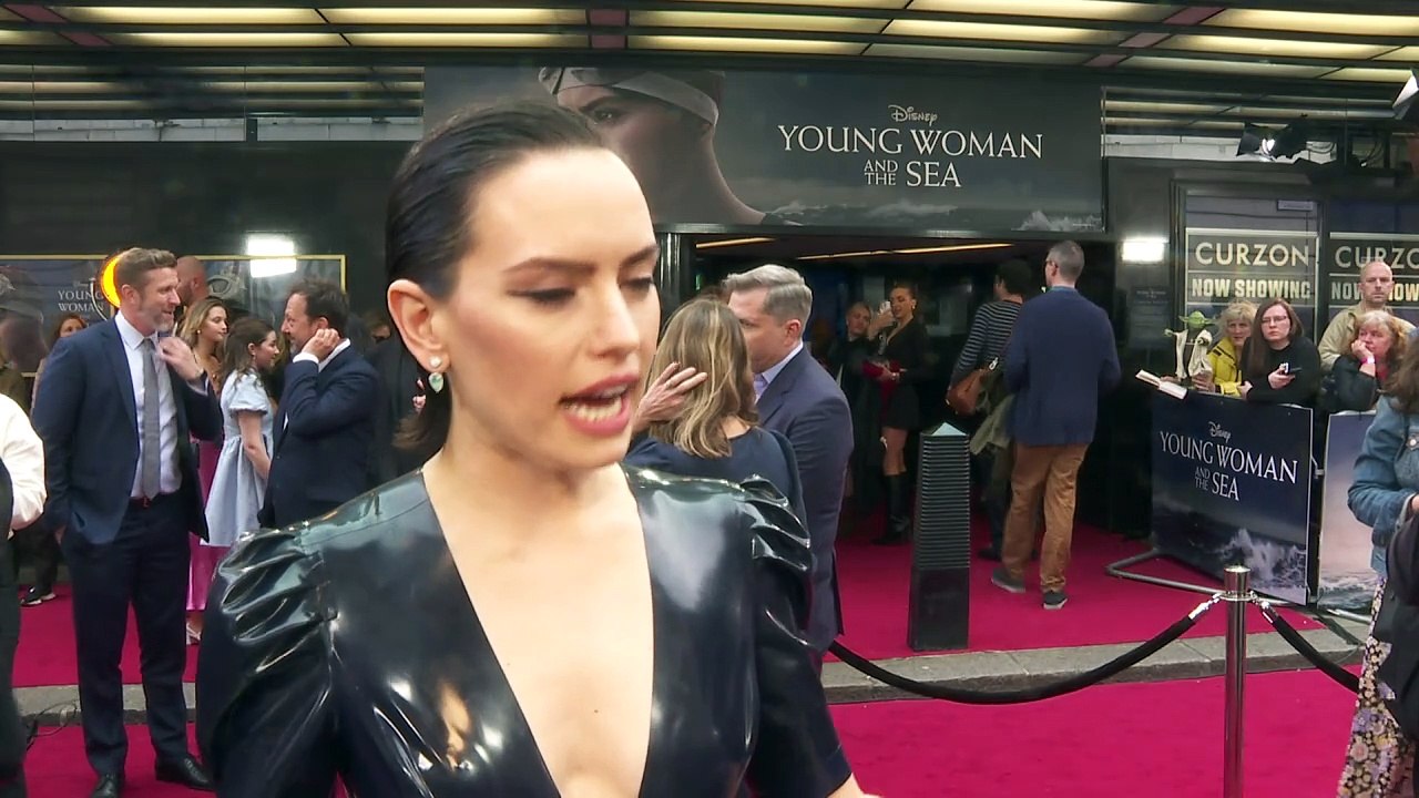 Daisy Ridley & Whoopi Goldberg 'TEXTING' About...
