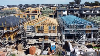 下载视频: NSW Premier Chris Minns has released revised housing targets for every Sydney council, advising it’s time for the east to step up