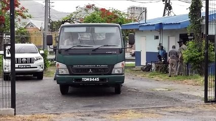 3 CARS WRECKED IN POS AS SERVICE RESUMES