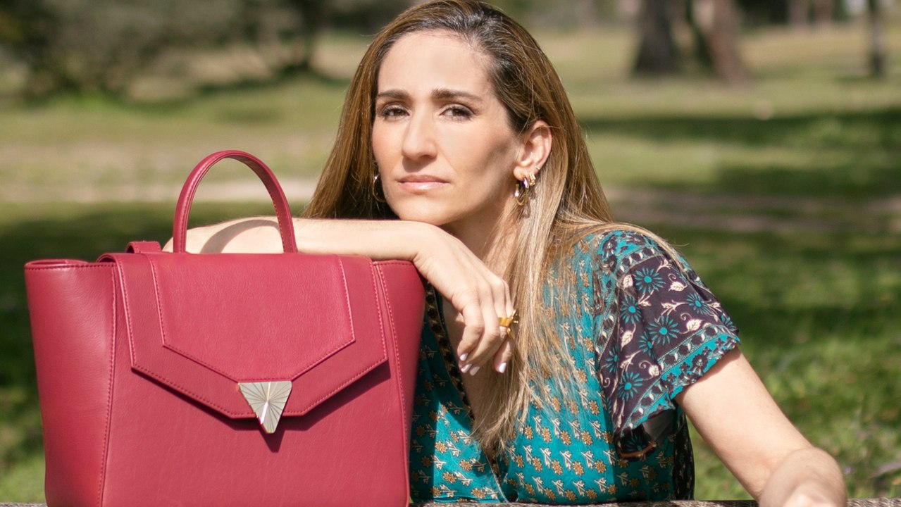 Alejandra Martos: "He llevado bolsos de De Chávarri a conciertos de mi padre Raphael"