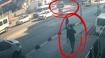 Bağcılar'da motosikletliye silahlı saldırı kamerada
