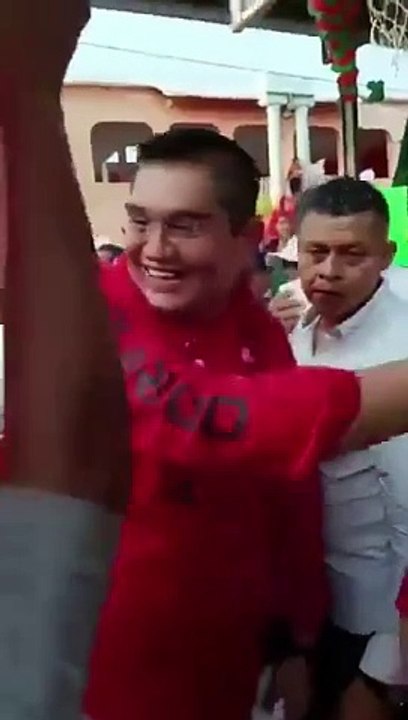 Belediye başkan adayı miting sırasında öldürüldü