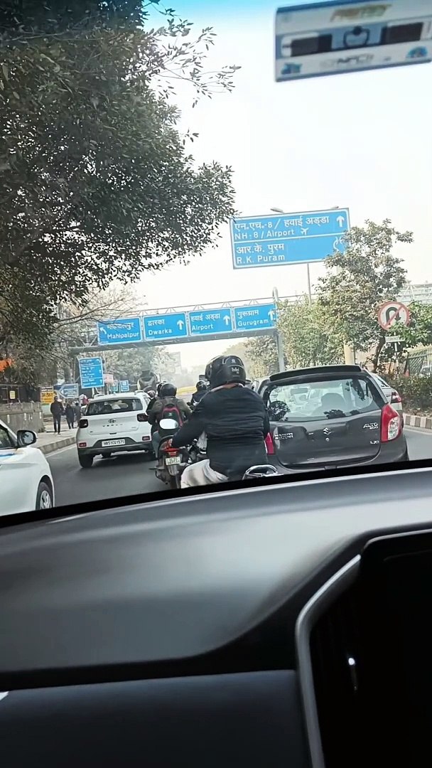 ⁣Delhi driving