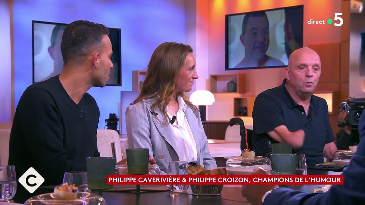 "On a envie d'applaudir..." Grosse boulette ou blague gênante ? Anne-Elisabeth Lemoine se lâche face à Philippe Croizon