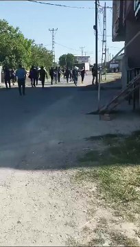 AKP'li Arnavutköy Belediyesi, İmrahor Mahallesi'nde ev yıkımlarına başladı: Polisten vatandaşlara müdahale ve gözaltı
