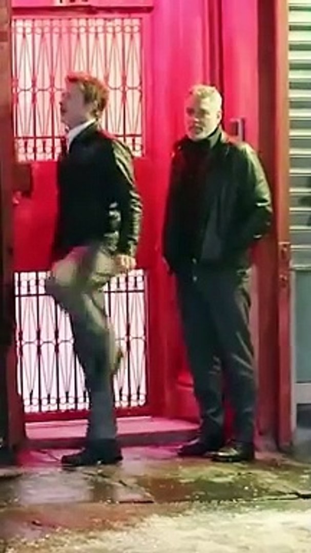 ⁣CLOONEY IMITE BRAD PITT