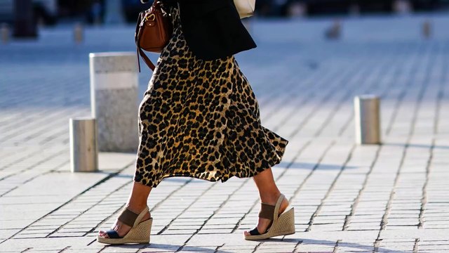 Come abbinare le zeppe: 8 look per la P/E 2024 in un video