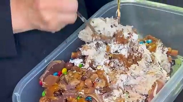 BURGER KING & BULDAK RAMEN RACE EATING COMPETITION! HUGE OREO ICE CREAM SUNDAE & FAIR FOODS 먹방