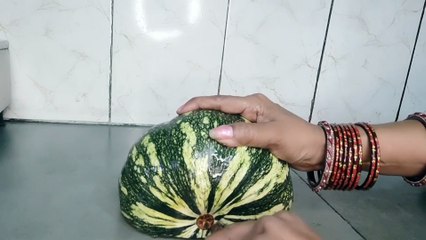 Kaddu aur masur daal ki bahut hi swadisht aur aasan sabji banane ki vidhi