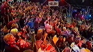 SAM NEWMAN & OLIVIA NEWTON-JOHN - You're The One That I Want (The Footy Show 2005)