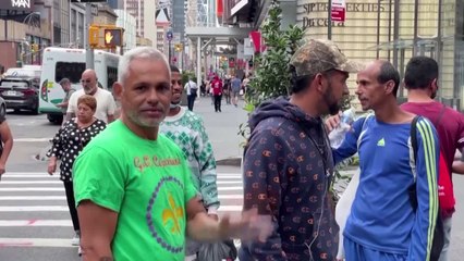 Texas envía autobuses de migrantes a Nueva York