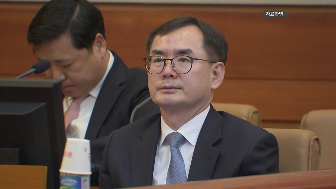헌재, '유우성 보복기소' 안동완 검사 탄핵 5대 4로 기각 / YTN