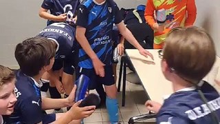 Les U13B fêtent leur victoire samedi 25 mai 2024