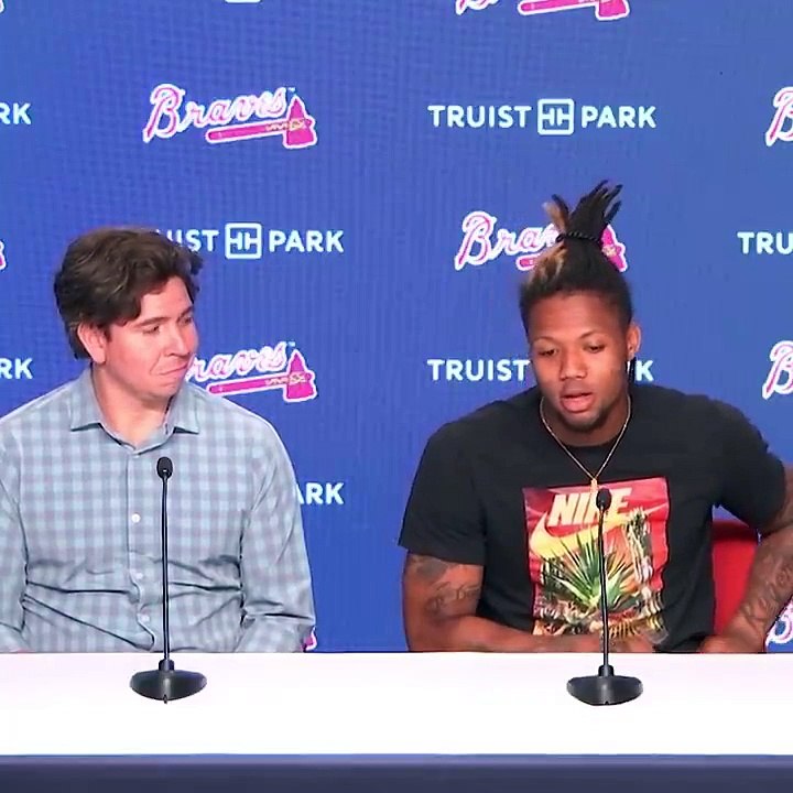 ¡Ronald Acuña Jr. habla sobre el apoyo de sus compañeros y la organización de los Bravos de Atlanta!