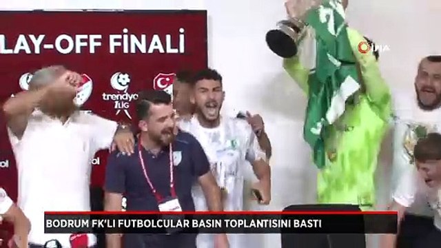 Bodrum FK futbolcuları basın toplantısını bastı
