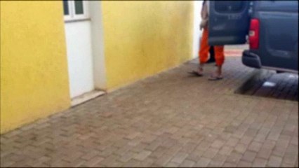 Dupla de apenados é encaminhada para a delegacia após visitantes tentarem entrar com drogas