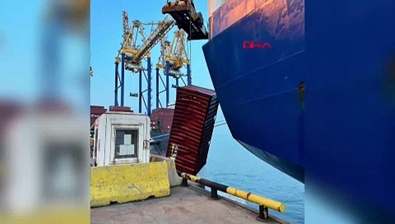 Limandaki geminin taşıdığı 28 konteyner Marmara Denizi'ne düştü