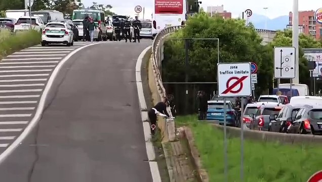 Milano, pedone travolto da un autobus Milano-Malpensa sul cavalcavia del Ghisallo