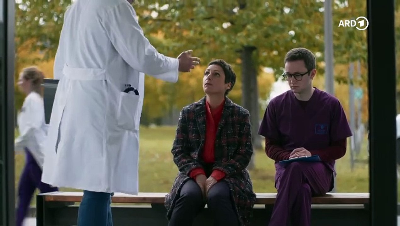 In aller Freundschaft - Die jungen Ärzte: Einzug | Folge 382