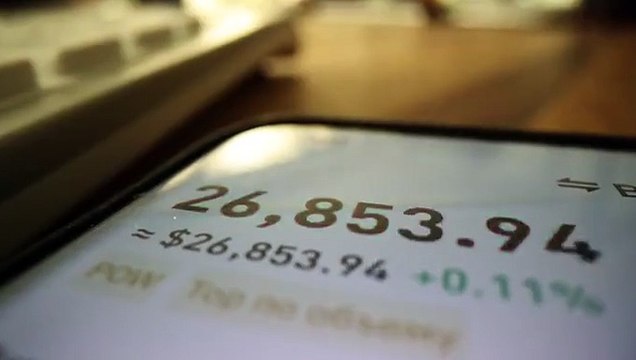 Eminem yeni teklisi Houdini ile geri döndü