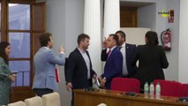 Momentos de tensión a la salida del pleno de Medina del Campo