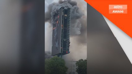 Sembilan cedera, papan iklan digital terbakar