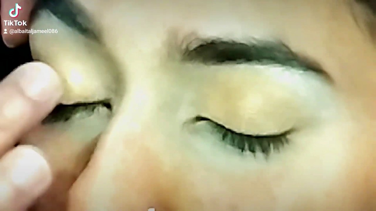 1000613486 royal weeding eyemakeup