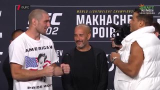 UFC 302 - Le face-à-face très cordial entre Strickland et Costa