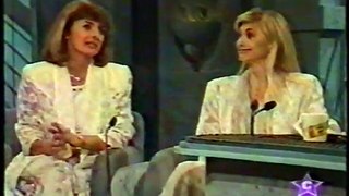 OLIVIA NEWTON-JOHN & PAT FARRAR - Tonight Live With Steve Vizard (March 10, 1990)