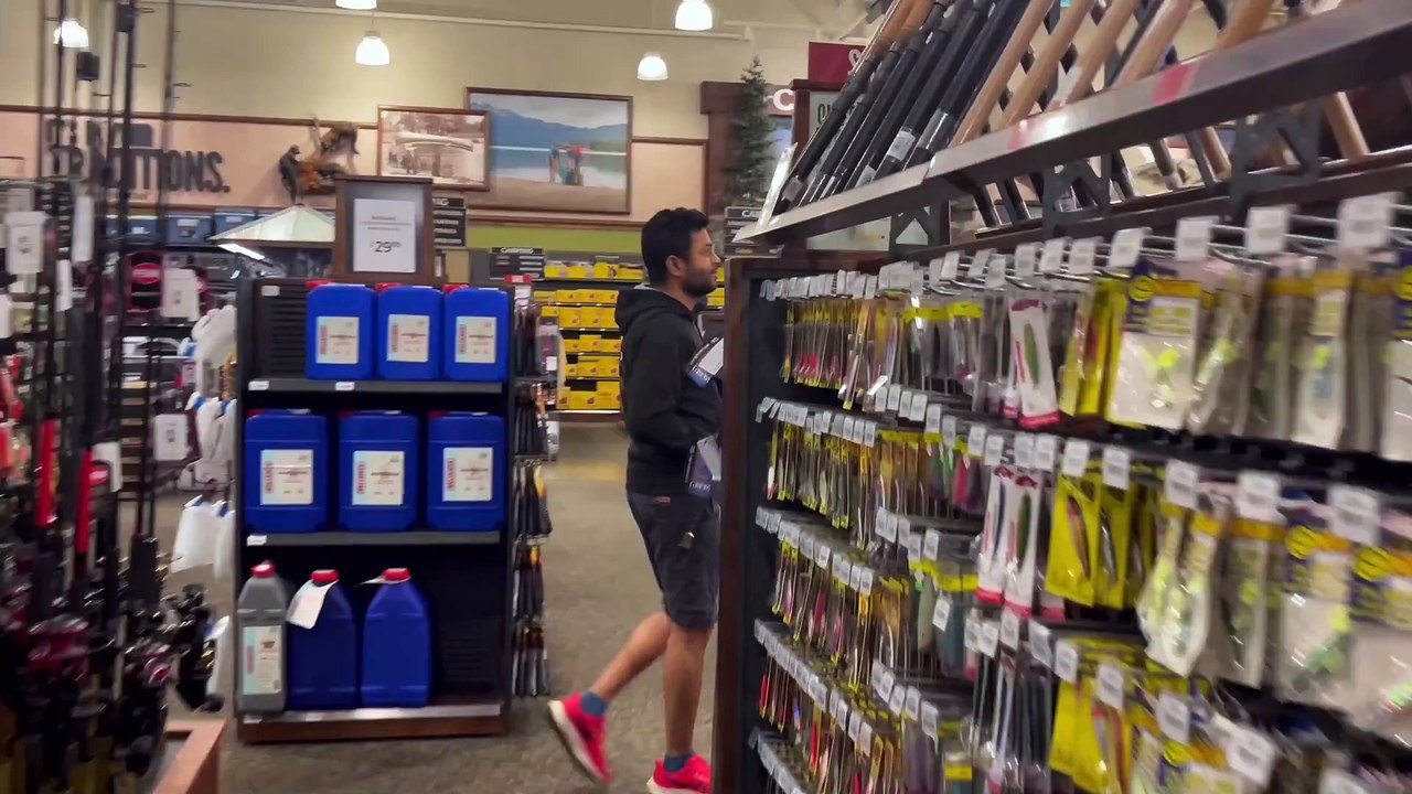 Outdoor camping shopping store – CABELAS