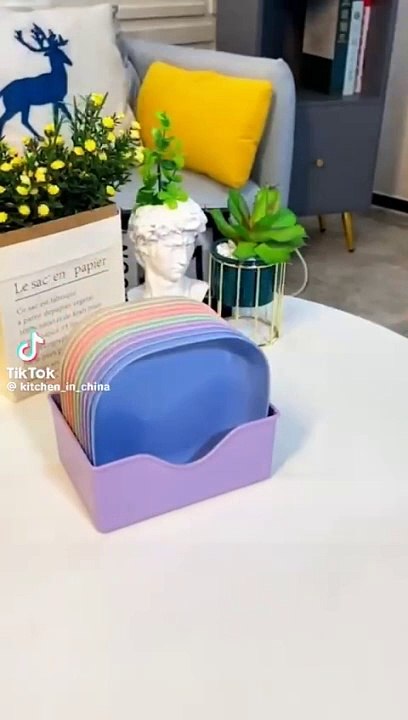 10pcs-plates-set-with-holder-random-colours-2 - 1