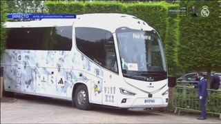 El Real Madrid  llega al hotel de concentración tras su entrenamiento en Wembley