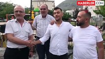 Amasya'da sele kapılan kadını taksici kurtardı