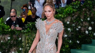 Jennifer Lopez has cancelled her tour