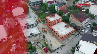 AKP’li belediye İmrahor Mahallesi’nde göz yumduğu yeni evlere kepçeyi vurdu