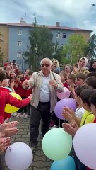 Trabzon'da 45 yıllık öğretmene duygulandıran veda