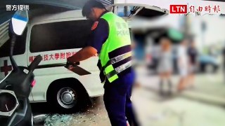 屏東救護車與轎車擦撞衝入熱炒店 病患家屬、護理師受傷（警方提供）