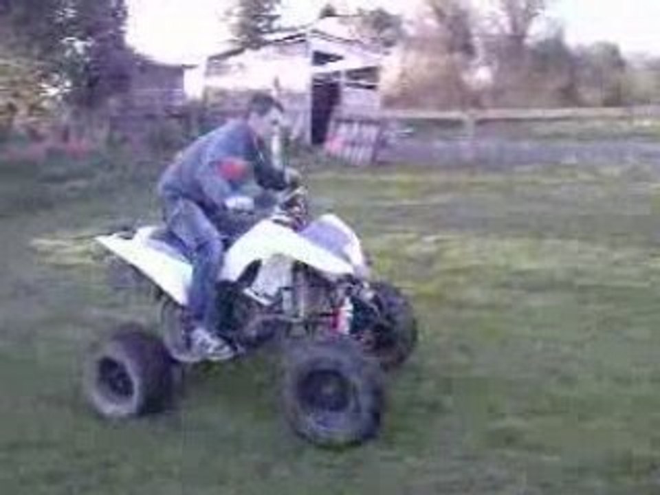 quad manu