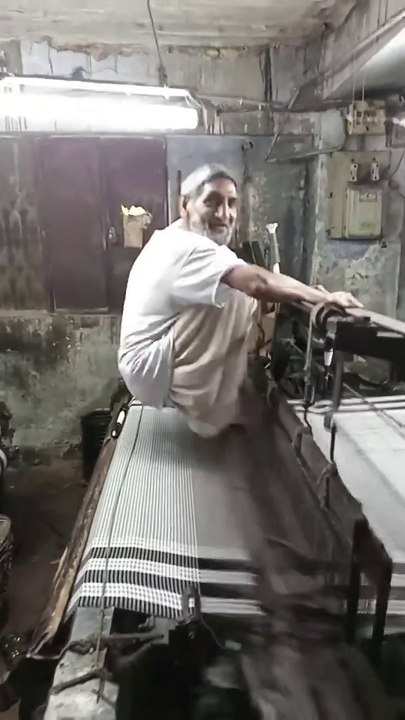 Baba Ji ke kaam check Kare