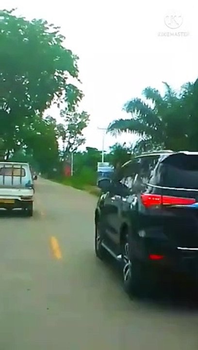 Menerobos kemacetan