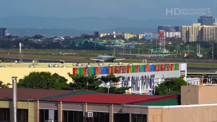 Скачать видео: ✈️ SUPER CLOSE UP TAKEOFFS and LANDINGS _ Manila Airport Plane Spotting [MNL_RPLL]