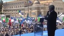 Andrea Pezzotta sul palco a Roma con Giorgia Meloni