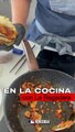 ¡Arráez en la cocina haciendo arepas!