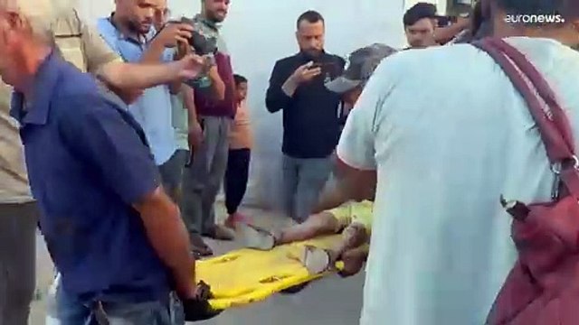 القوات الإسرائيلية تقتل 5 فلسطينيين من بينهم طفلة صغيرة خلال غارة جوية على دير البلح