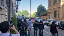 Roma, il video degli scontri polizia-studenti al corteo anti-governo