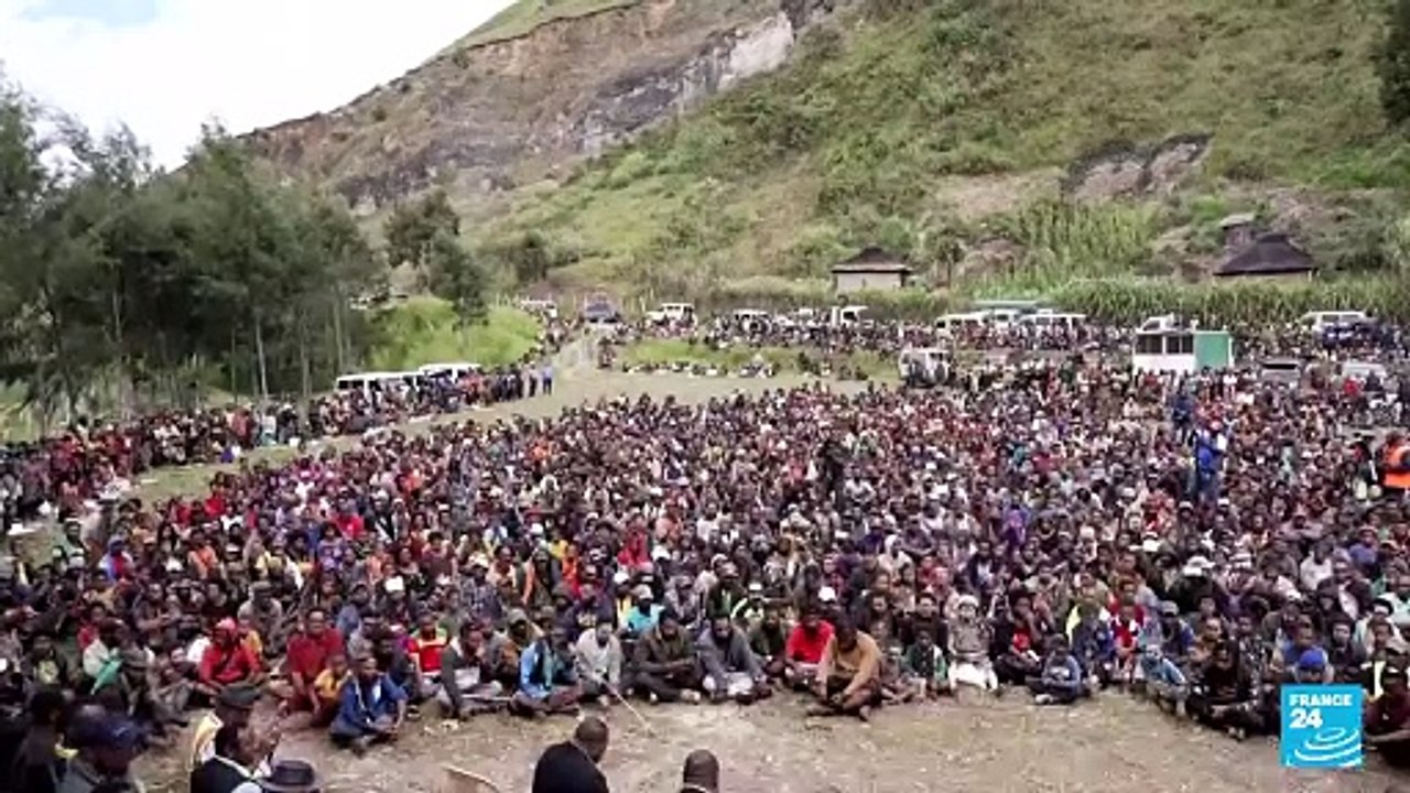 Habitantes de Papúa Nueva Guinea siguen buscando víctimas de los derrumbes nueve días después