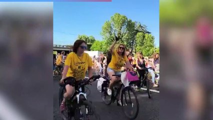 Il video dei ciclisti che invadono la tangenziale di Bologna